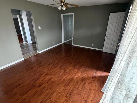 2nd image of 2531 Powell Dr
