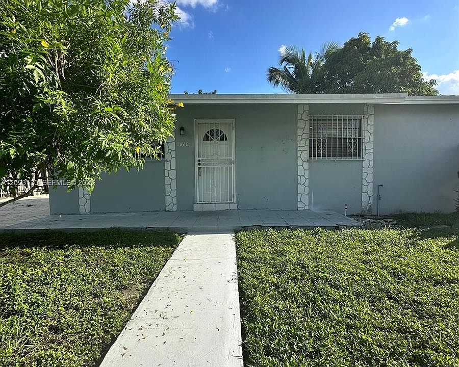 1st image of 11610 SW 181st St