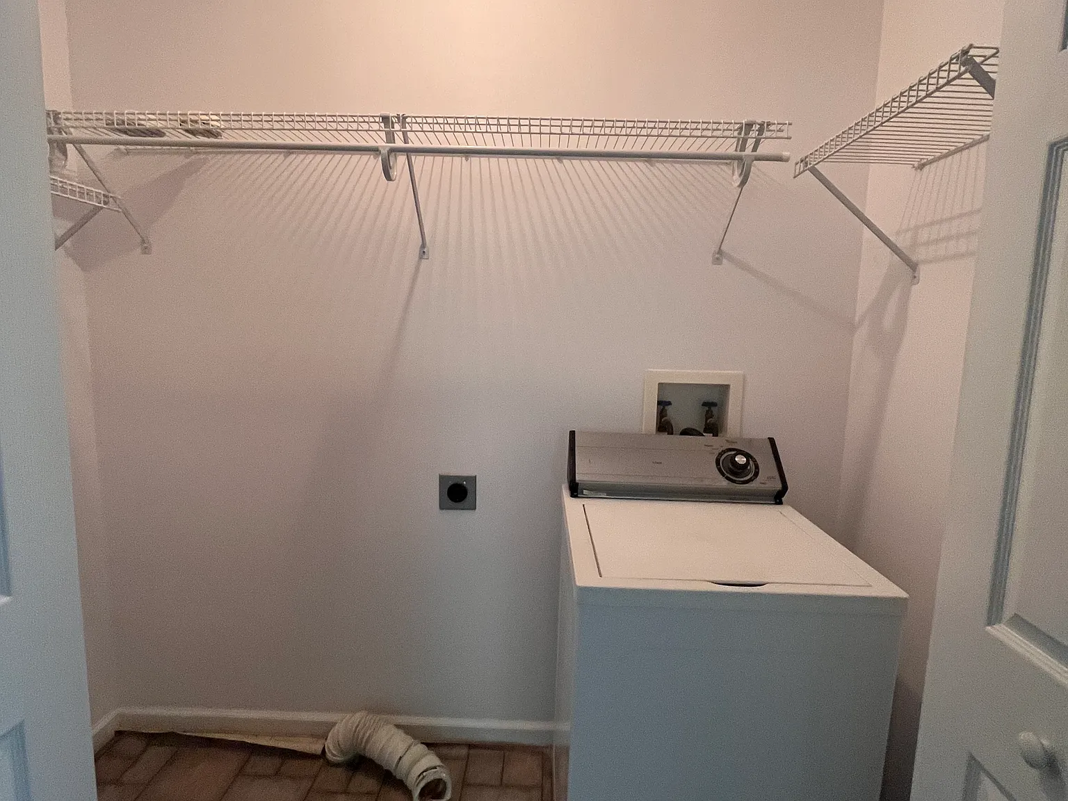 1 bed, 728 sqft, $1,095 — Photo 2