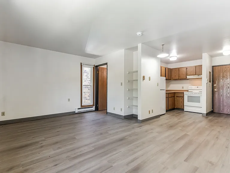 155 N Hyer Ln — Photo 4