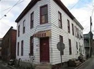 221 Buckthorn St, Harrisburg, PA 17104