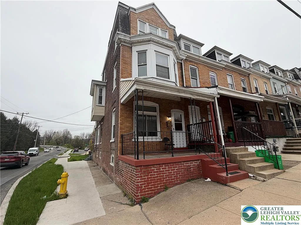502 W Wyoming St photo 1