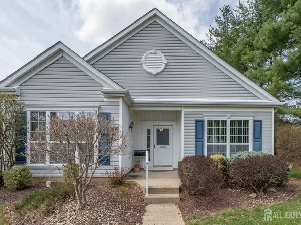 352 Harrier Dr, Monroe Township, NJ 08831