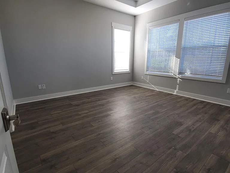 48 Lafayette Rd — Photo 13
