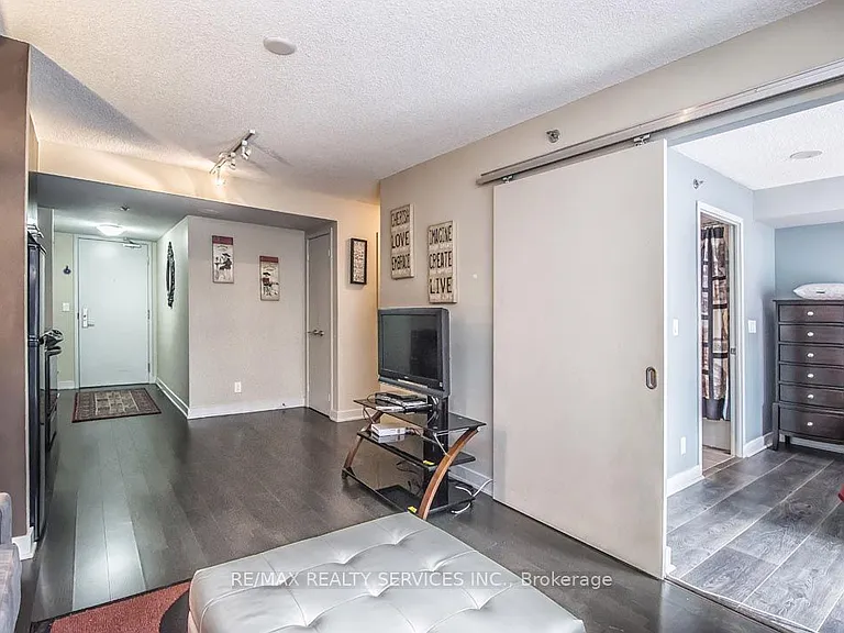 21 Nelson St #226 — Photo 15