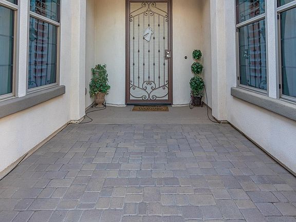 3rd image of 4882 N Barranco Dr
