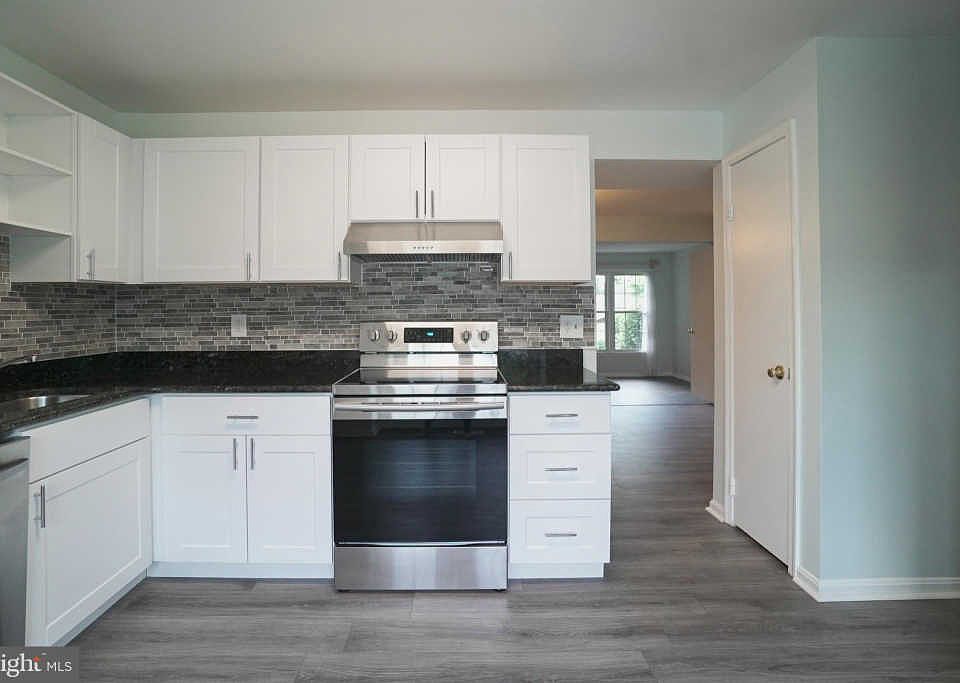 1st image of 7456 Fountain Head Dr