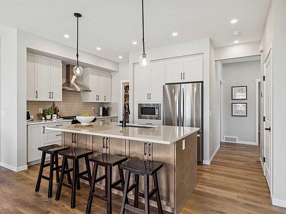 3rd image of 437 S Magnolia Way SE