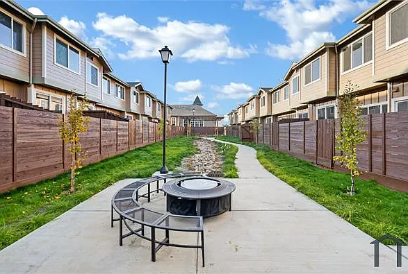 221 Airport Blvd — Photo 12