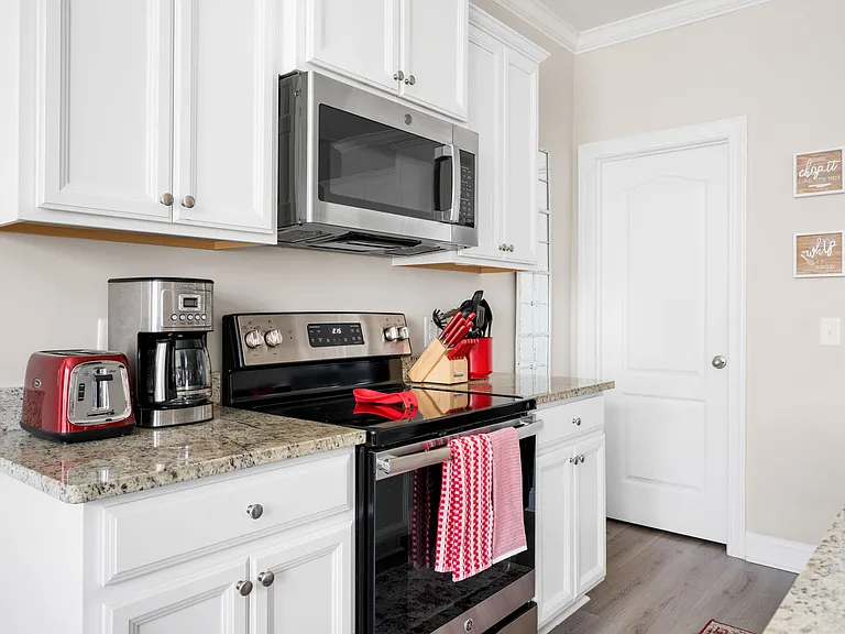 4101 Hartland St — Photo 14