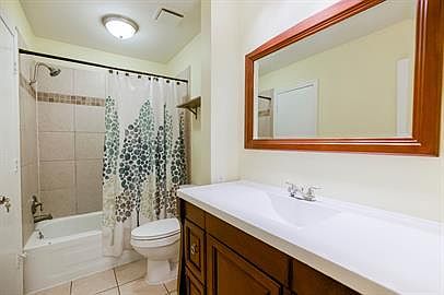 5th image of 899 NE Columbus St #2A-608172