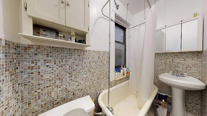 Rented by Bond New York | media 15