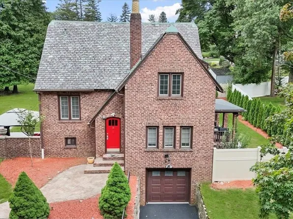 15 Woodland Drive, Suffern, NY 10901