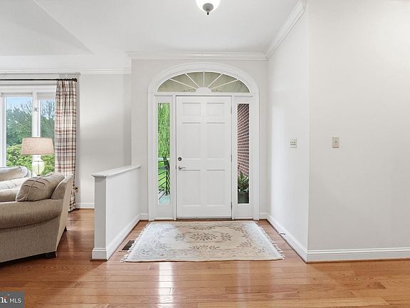 5th image of 2455 Durham Pl