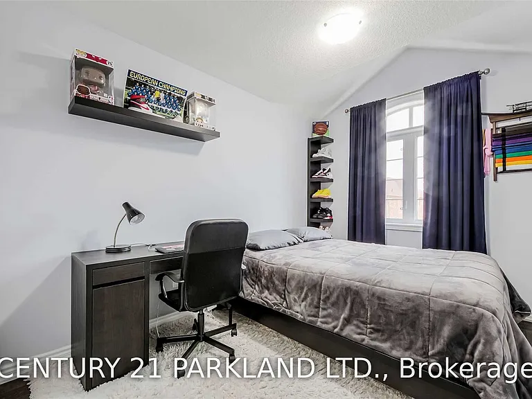 15 Sedgewick Pl — Photo 24