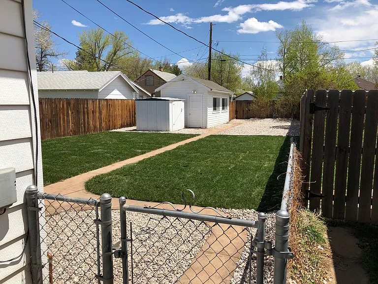 665 N 6th St — Photo 11