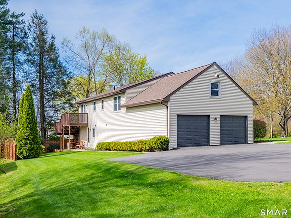 5th image of 280 Spindle Hill Road