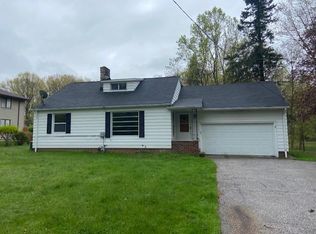 28300 White Rd, Willoughby Hills, OH 44092