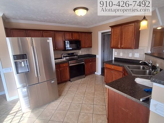 4th image of 133 Gallop Ct