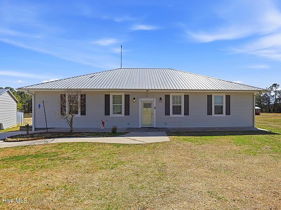 3rd image of 335 Bull Tail Road