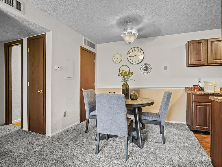 Aspen Park Apartments — Photo 10