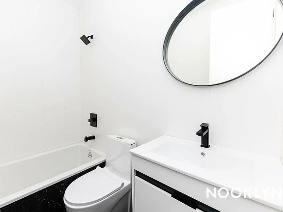 4th image of 98 Moore St APT 2B