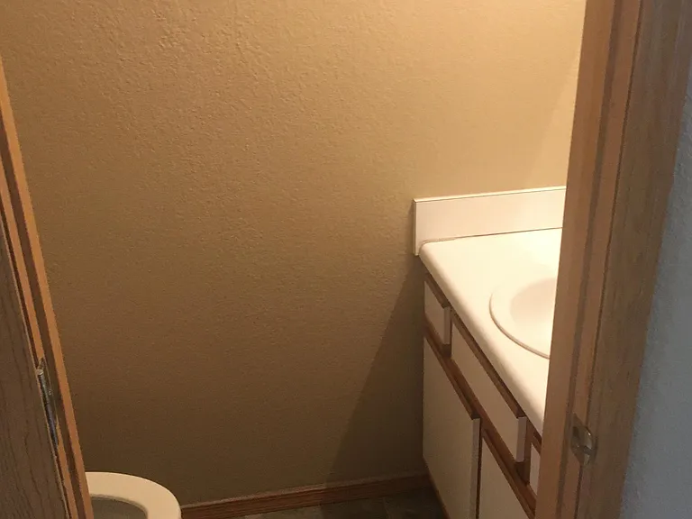 1240 N Iron Horse Dr — Photo 13