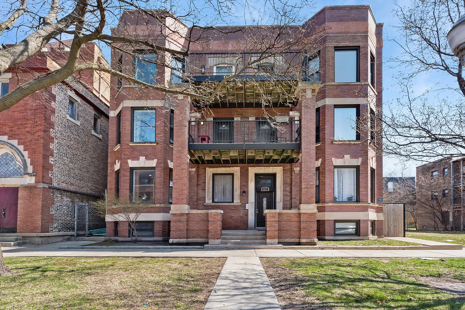 6209 S University Ave #1 photo 1