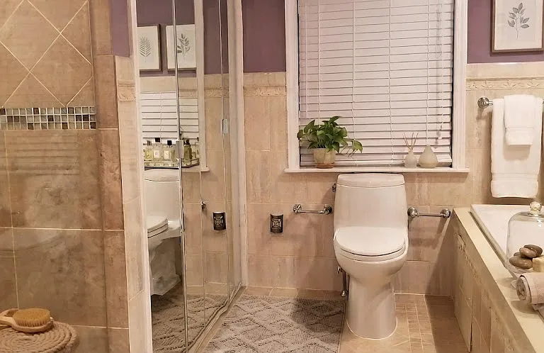 Bathroom - 2
(virtually staged)