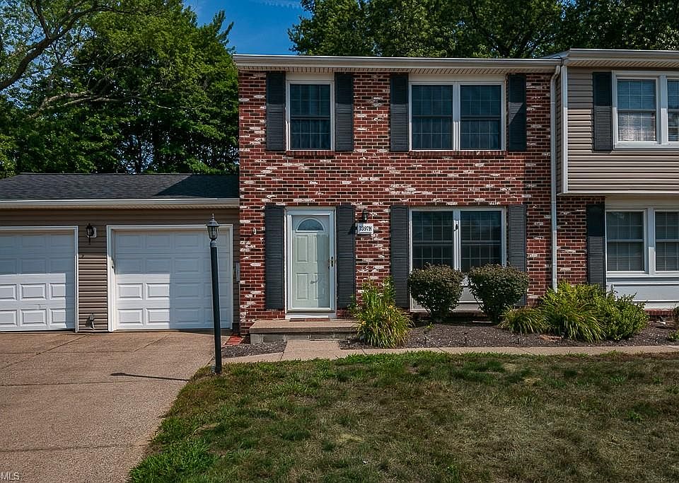 1st image of 7397 N Chestnut Commons Dr #M
