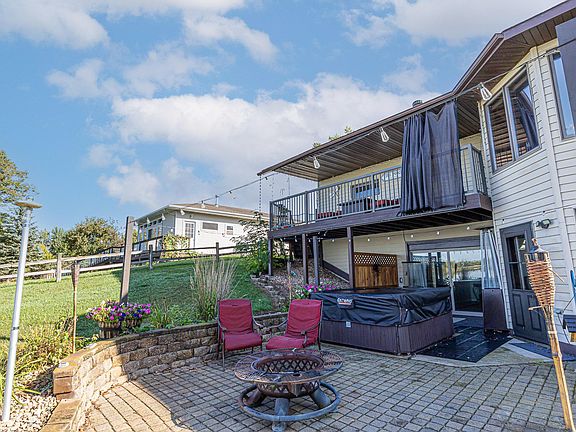 3rd image of 21281 Dovre Rd