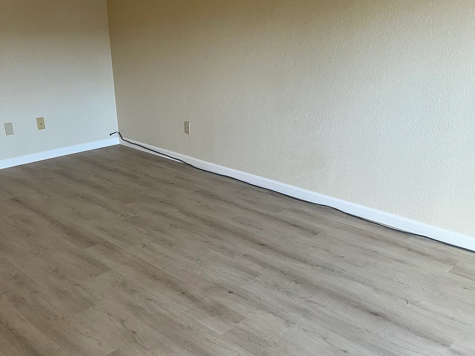 2 bed, 1064 sqft, $1,895 — Photo 2