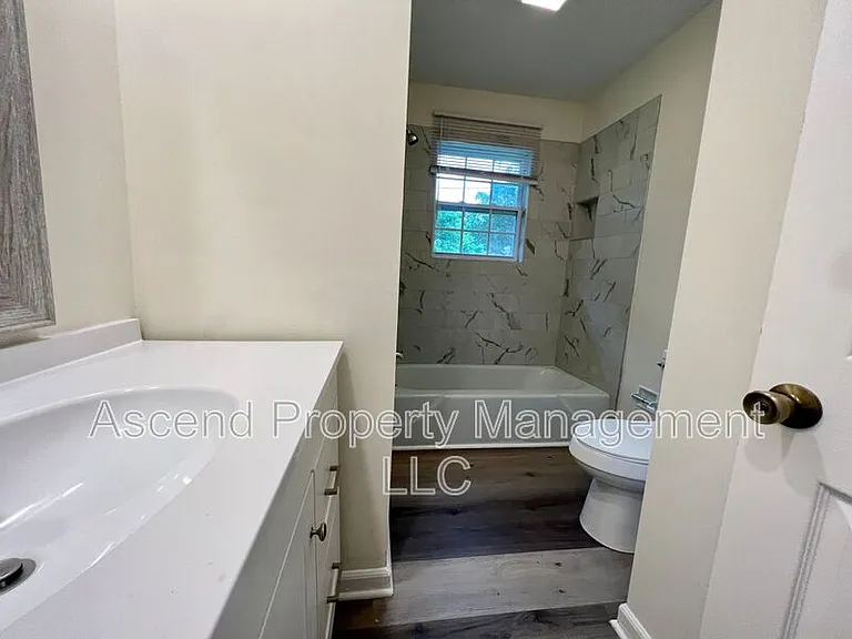 903 Valerie Ln — Photo 22