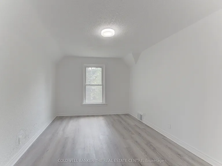 20-10 Brubacher St #14 — Photo 17