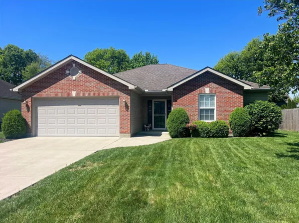 1728 Hunters Ridge Dr, Troy, OH 45373
