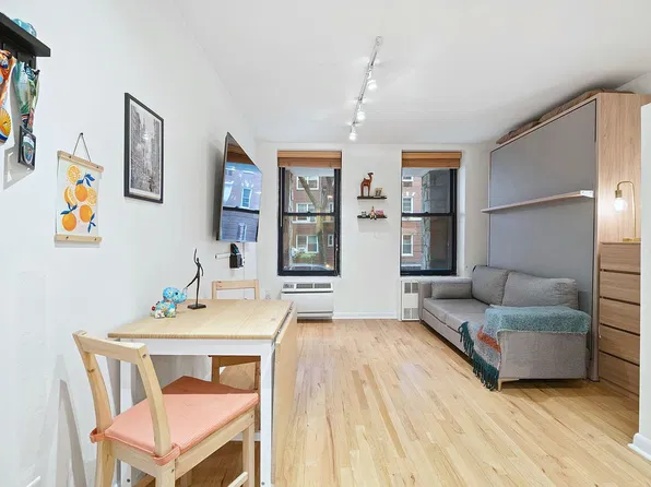 315 W 55th St APT 1D, Manhattan, NY 10019