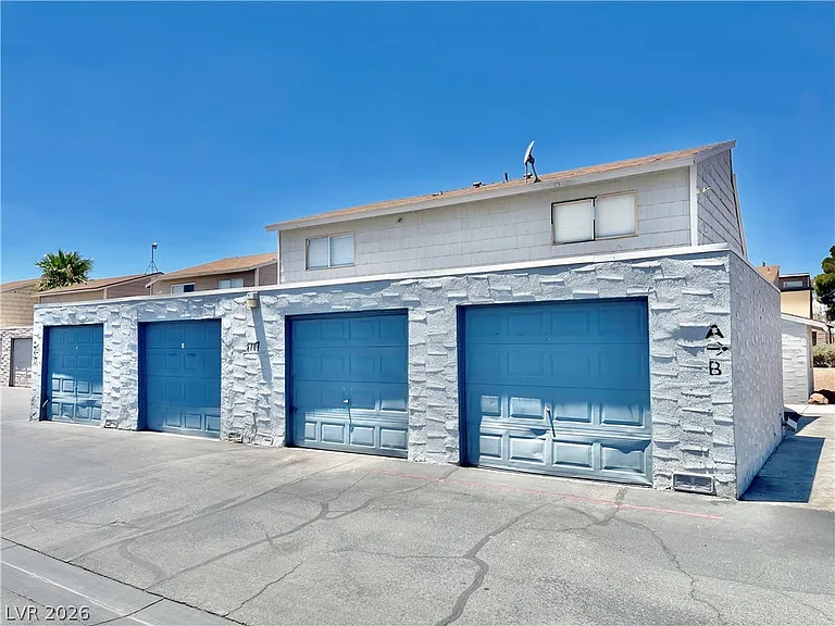 5187 Greene Ln #B — Photo 1