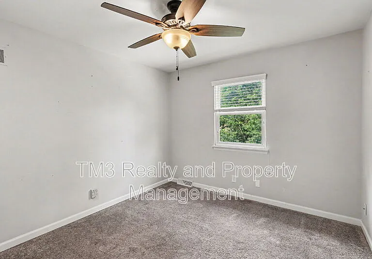 16616 W 144th St — Photo 19