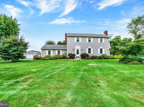 452 Hilltop Ct, New Freedom, PA 17349