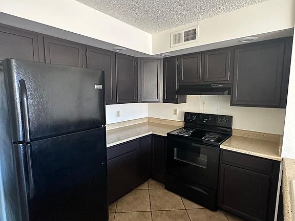 2nd image of 8055 E Thomas Rd Unit L302