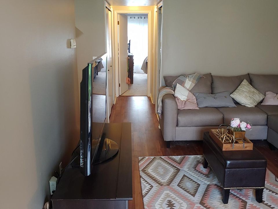 1st image of 29 Coolbrook Ct #29A