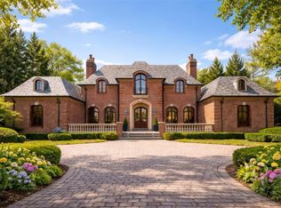 950 Lake Rd, Lake Forest, IL 60045