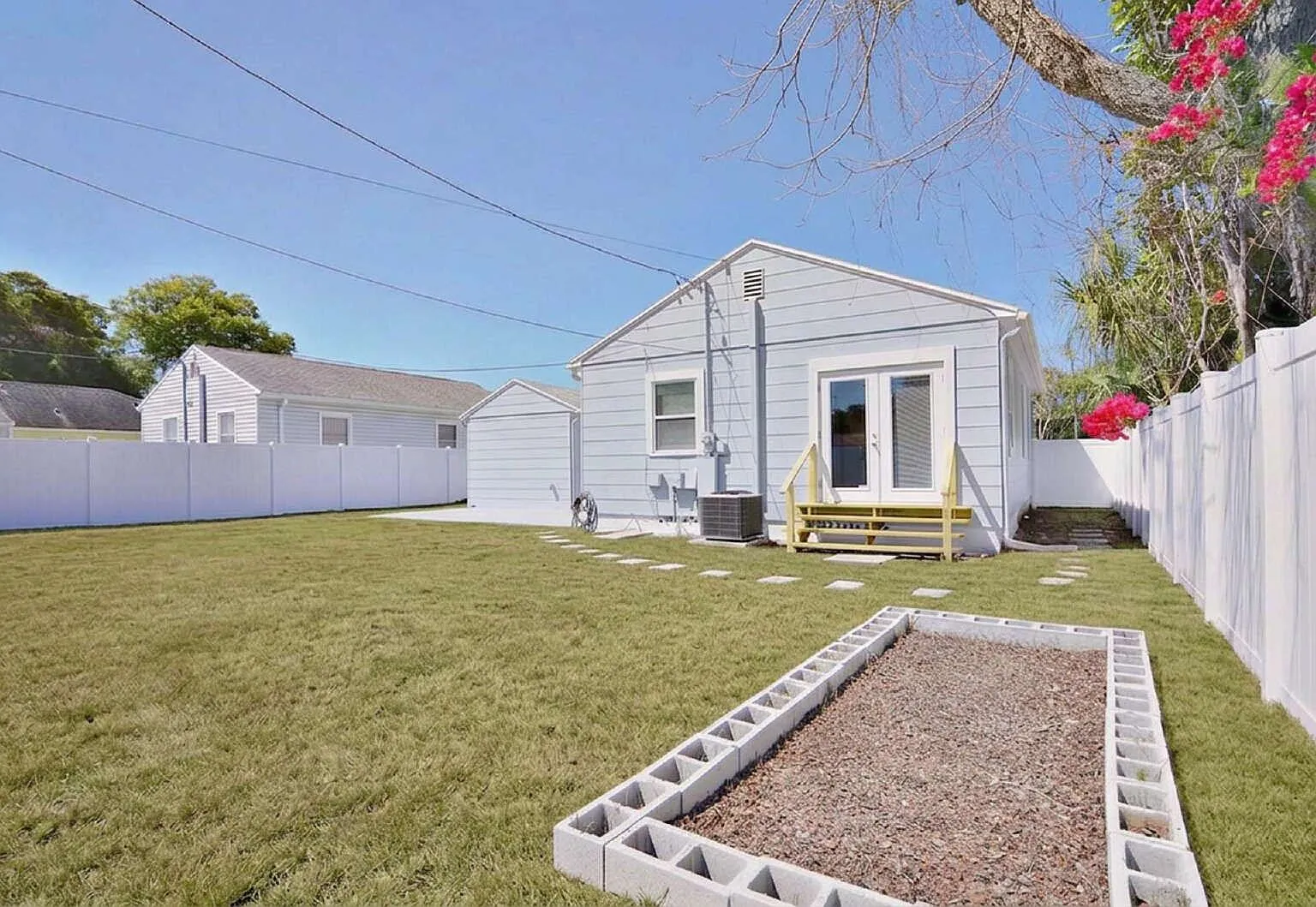 2 bed, 1.0 bath, 948 sqft, $2,275 — Photo 4