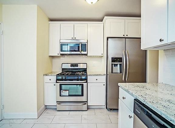 4th image of 4 Sadore Ln APT 7H