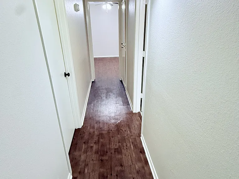 620 Race St #A — Photo 12