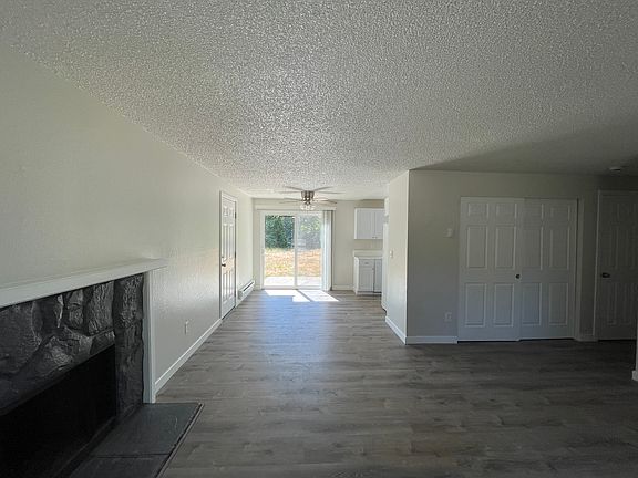 5th image of 11610 240th Avenue Ct E #15