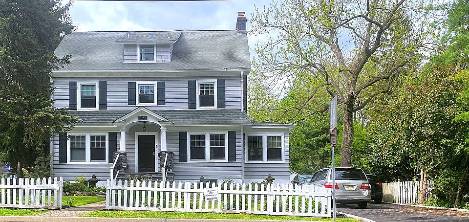 Front - 119 Alexander Ave.