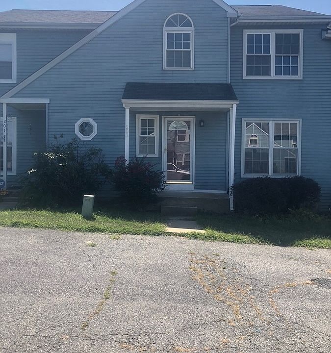 1st image of 203 White Plains Ct