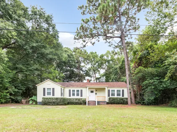 4904 Auburn Dr N, Mobile, AL 36618