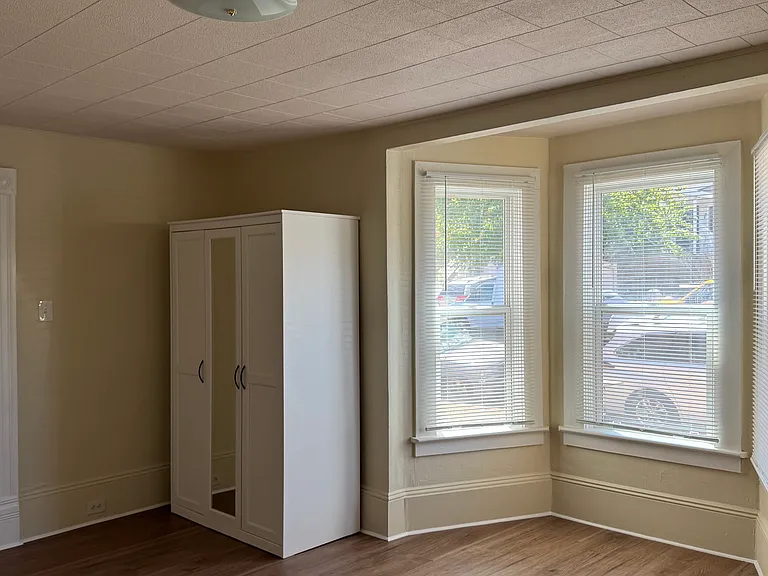 710 Olive Ave #HOUSE — Photo 11